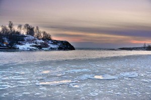 Kuva 1: Itämeren jäätalvesta muototui hyvin leuto. Suomenlahti lainehti jäättömänä tammikuun loppupuolellakin (kuva: Markus Mäntykannas / Helsinki, Eiranranta)