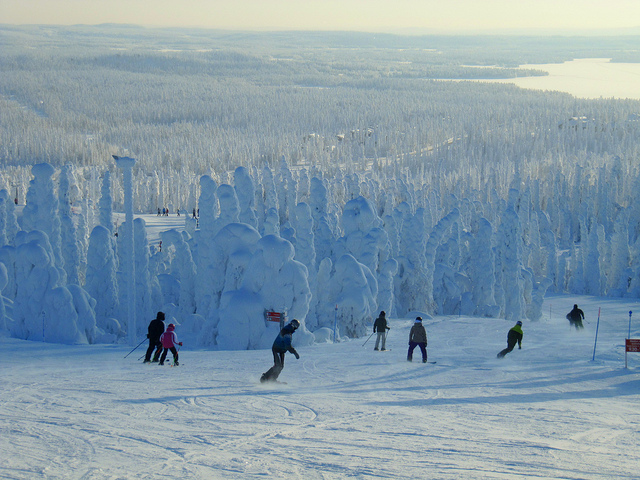 Hiihtolomalla hiihtämään pääsee lähes koko Suomessa (Kuva: Heather Sunderland / Flickr)