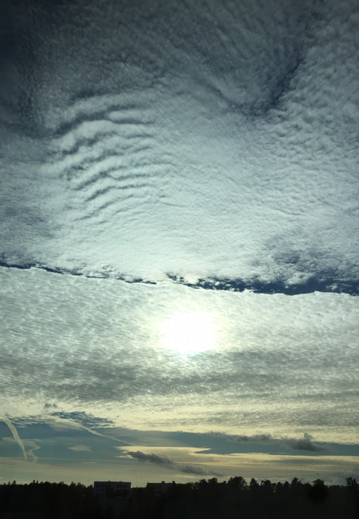 Välillä pilvet innostuvat muodostamaan kuvioita (Kuva: Joanna Rinne)